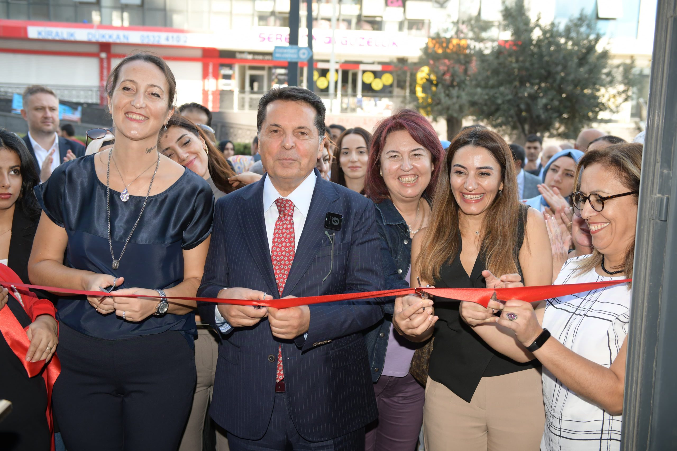 Esenyurt’ta kadının adı var… Emeklerini kazanca dönüştürüyorlar