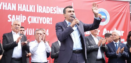 Adana’da Kadir Aydar tepkisi