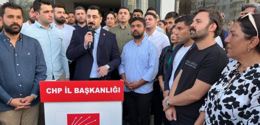 CHP’de Ahmet Tanık başkan adaylığını açıkladı