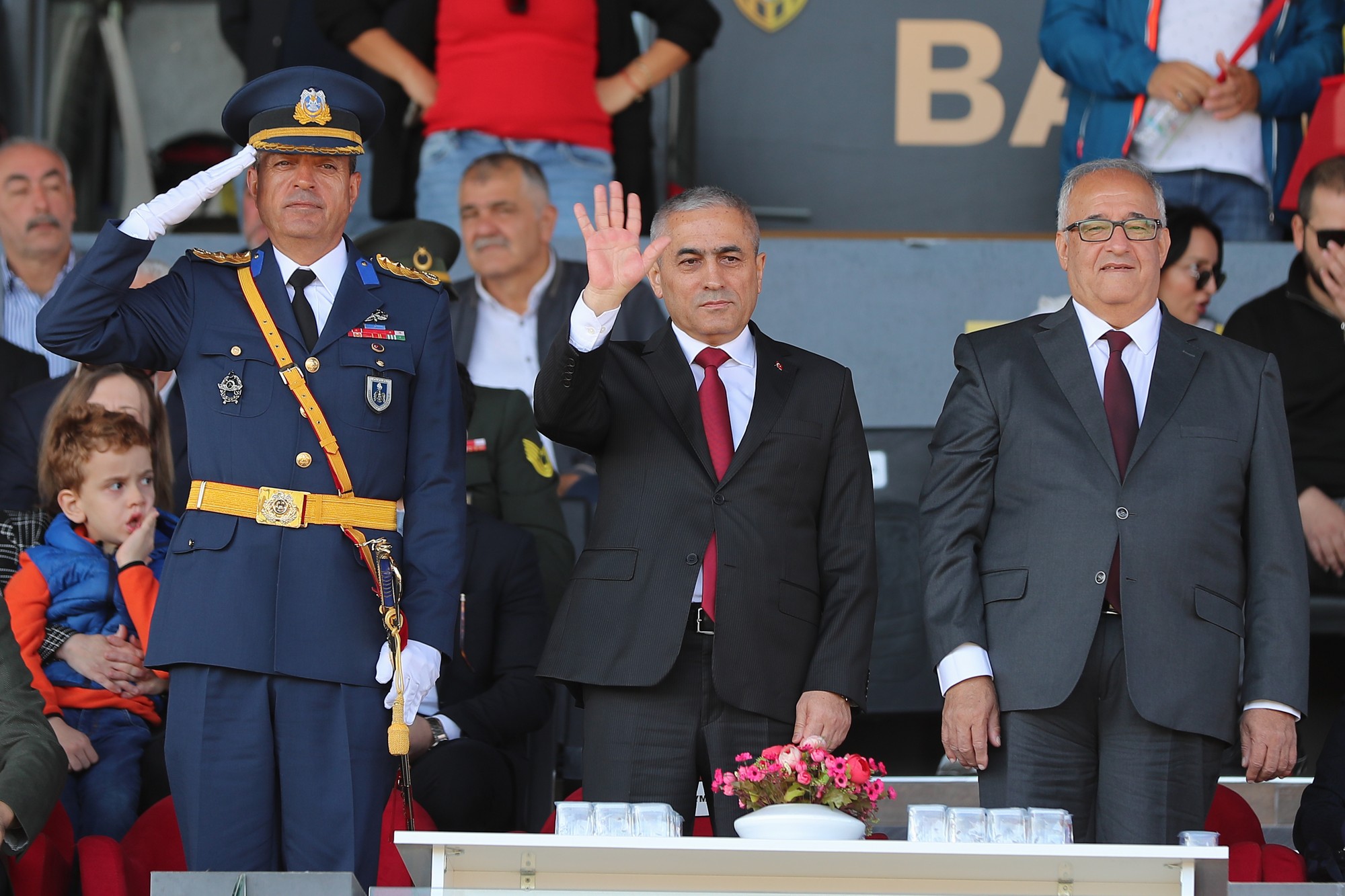 Aliağa, Cumhuriyetin 101. Yılında Atatürk Stadında Buluştu