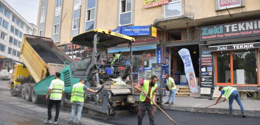 Esenyurt’ta yıllardır bozuk olan yollar yenileniyor!