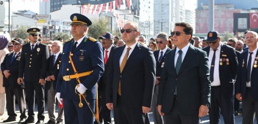 Esenyurt’ta 29 Ekim coşkusu sürüyor