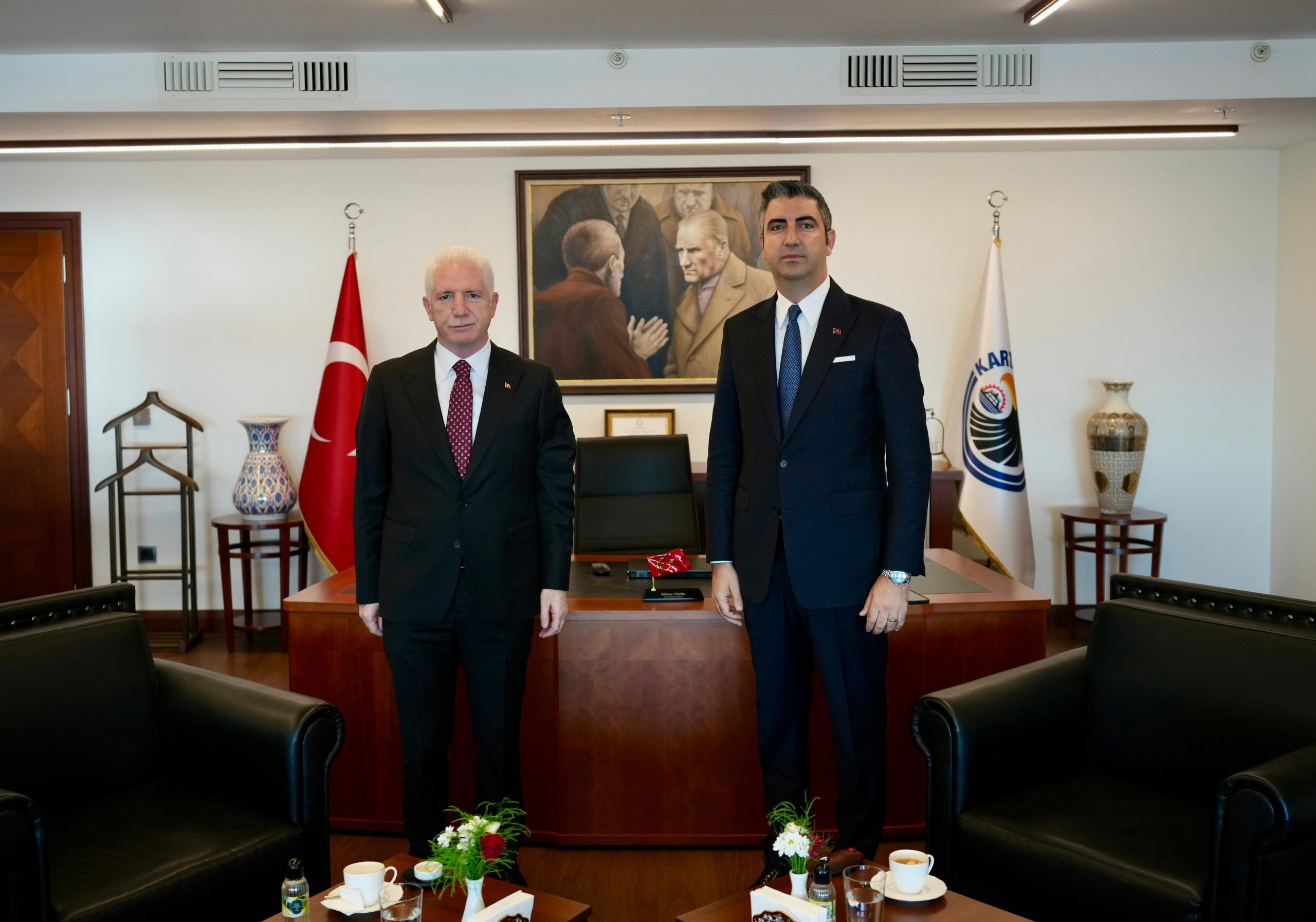 İstanbul Valisi Davut Gül ve Başkan Gökhan Yüksel Kartallı Muhtarlarla Bir Araya Geldi