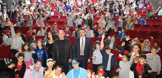 Başkan Kırgöz çocukları unutmadı