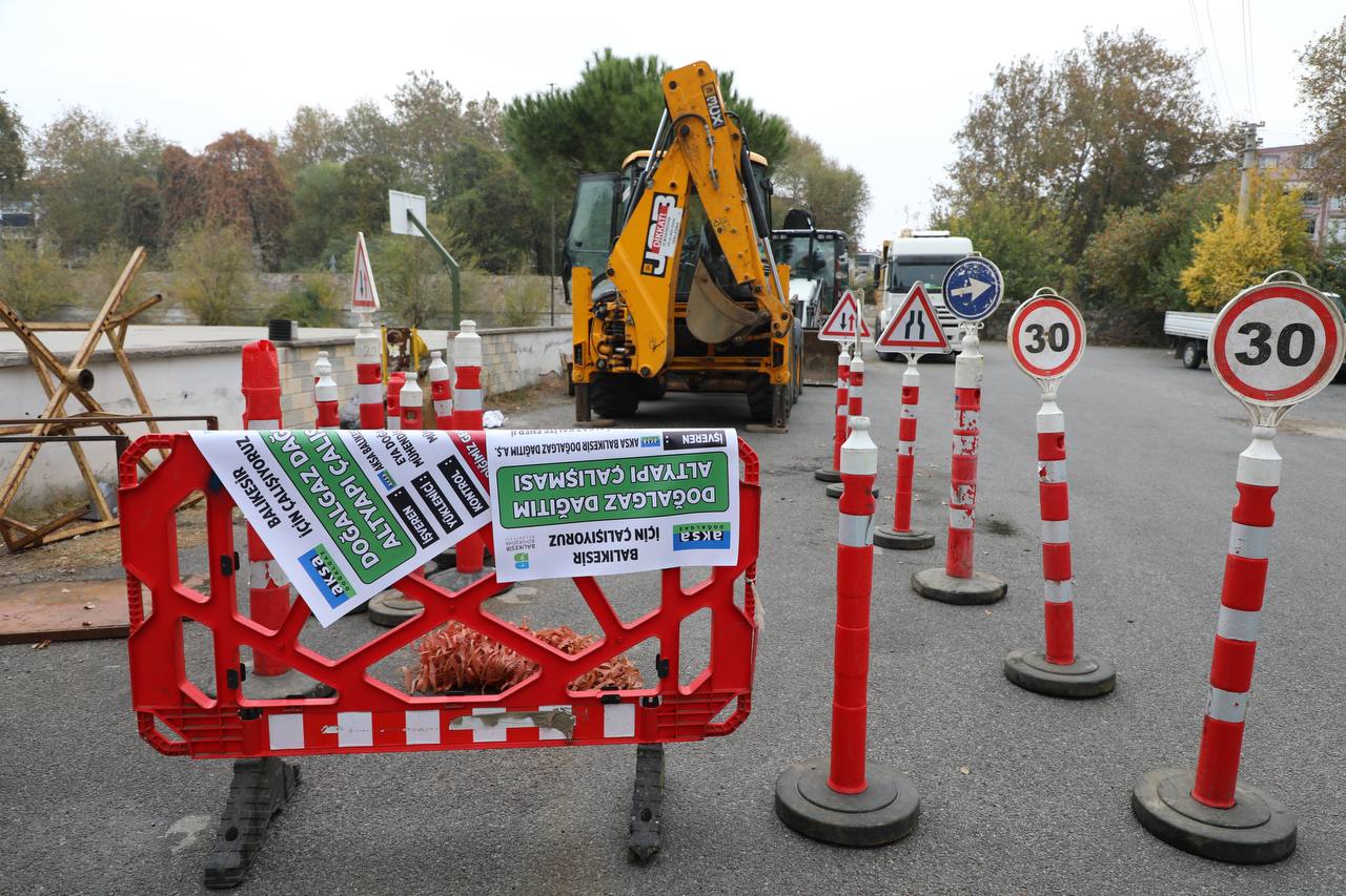 SARIKIZ MAHALLESİ’NDE DOĞALGAZ ÇALIŞMALARI BAŞLADI