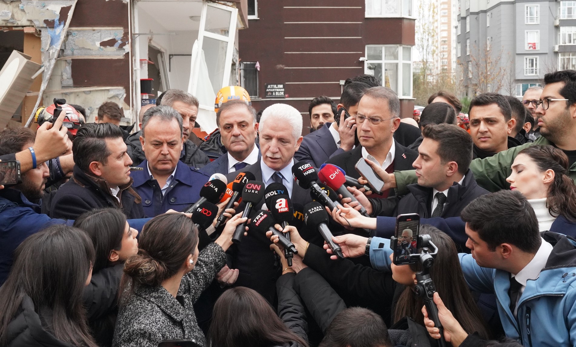 BEYLİKDÜZÜ’NDE DOĞALGAZ PATLAMASI