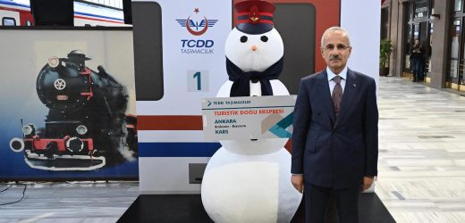 TURİSTİK DOĞU EKSPRESİ YOLA ÇIKIYOR YENİ SEZON SEFERLERİ PAZARTESİ GÜNÜ BAŞLAYACAK