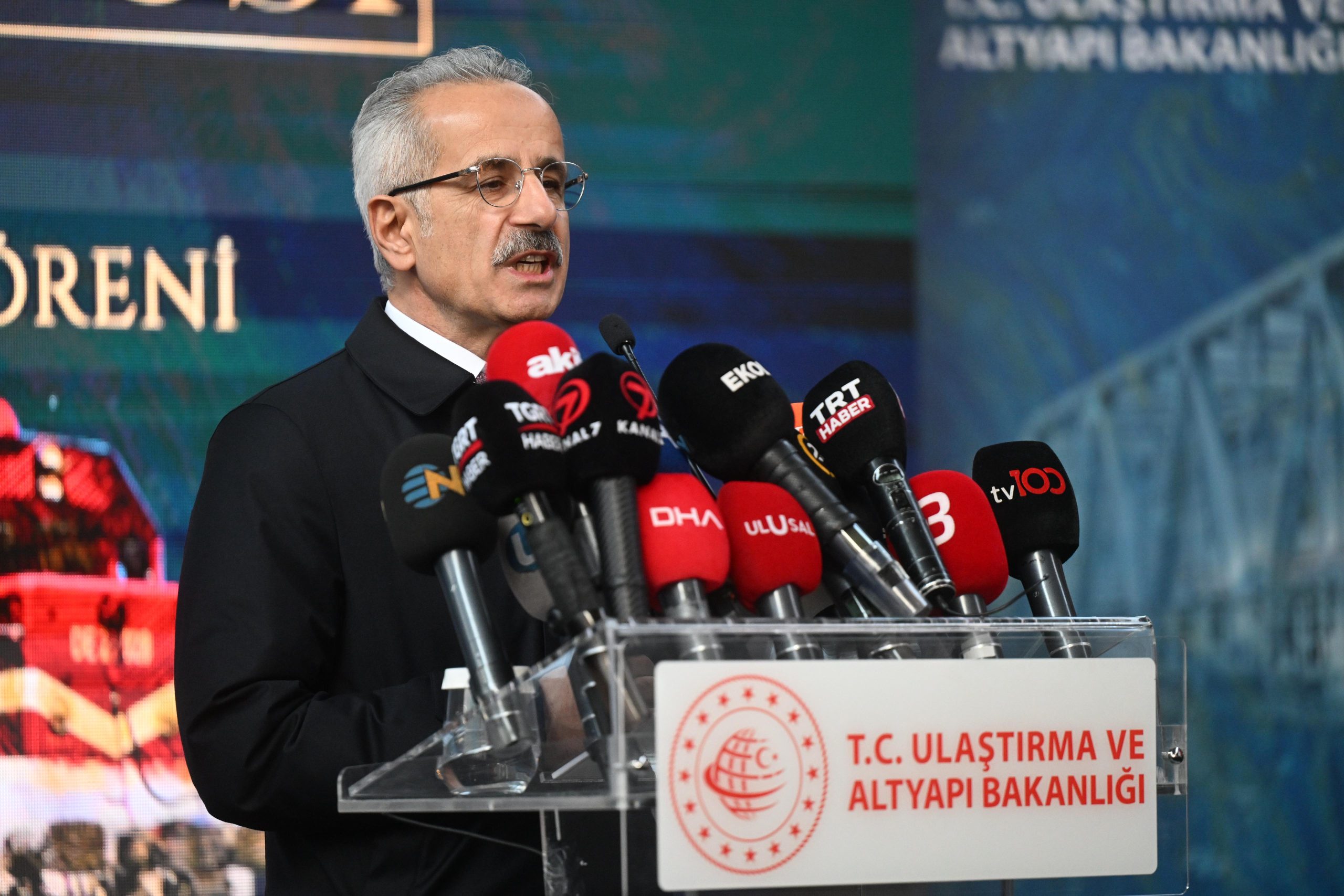 BAKAN URALOĞLU, TURİSTİK DOĞU EKSPRESİ’Nİ İLK SEFERİNE UĞURLADI