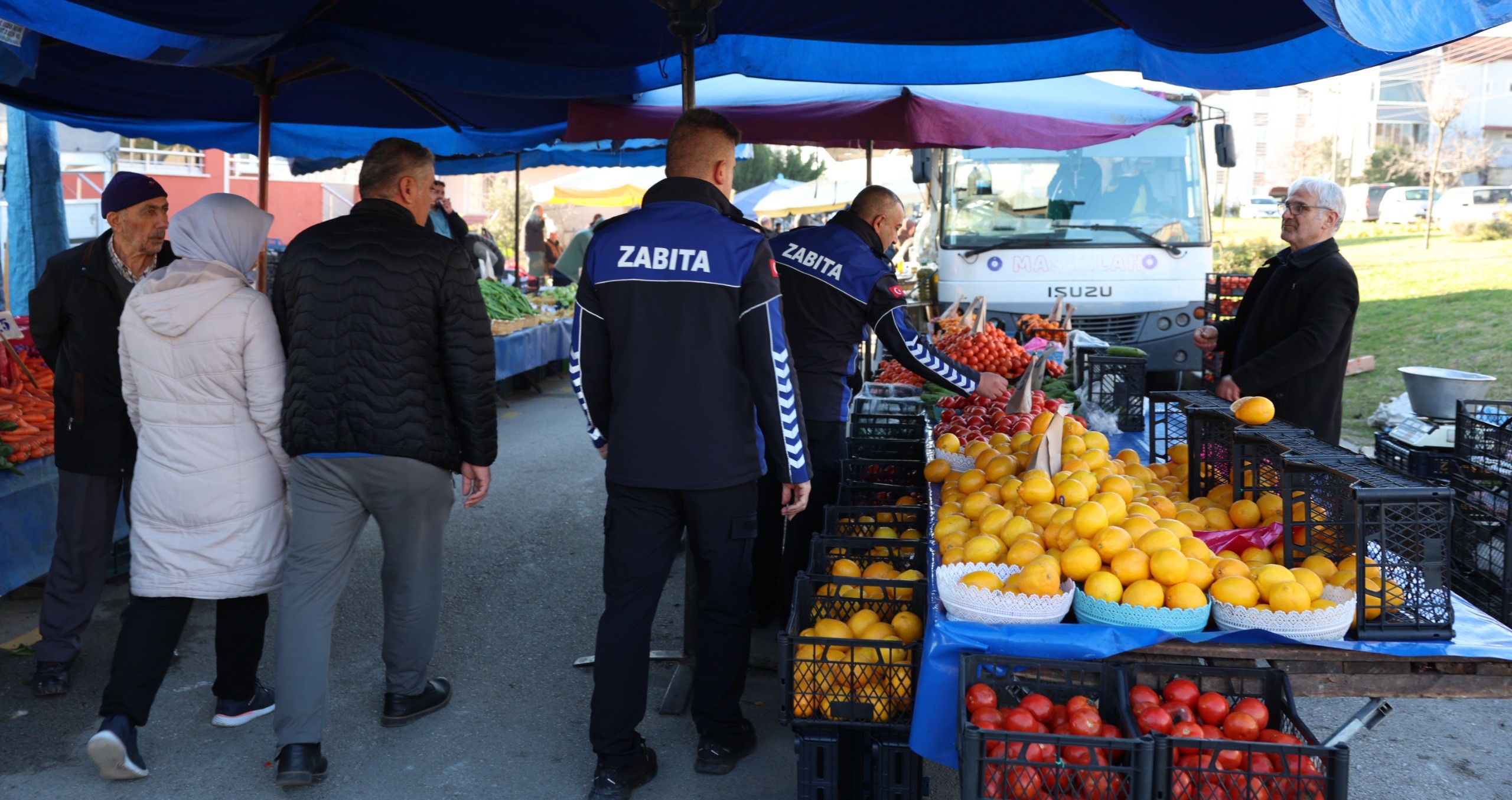 Derince Çınarlı Semt Pazarı Halkın Yüzünü Güldürüyor