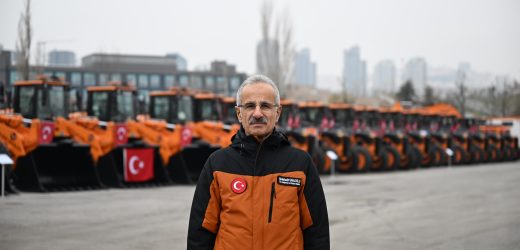 KUVVETLİ KAR YAĞIŞI ÖNLEMLERİ DEVREDE