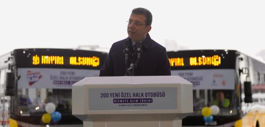 200 YENİ ÖZEL HALK OTOBÜSÜ HİZMETE ALIM TÖRENİ’NDE KONUŞTU