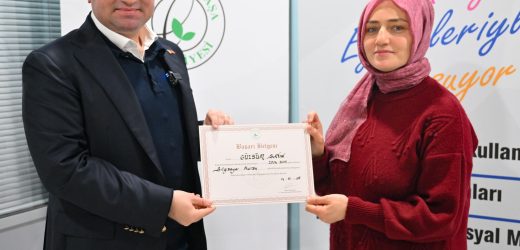 Gaziosmanpaşa’da Annelere “Teknoloji Eğitim Sertifikası” Verildi