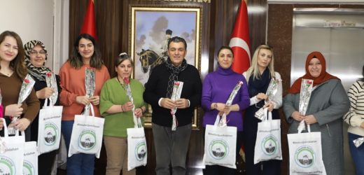 BAŞKAN DEMİR, DÜNYA KADINLAR GÜNÜ’NDE BELEDİYE PERSONELİNİ UNUTMADI