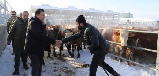BAŞKAN DEMİR’DEN HAYVAN PAZARINA ZİYARET
