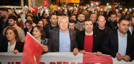 Adana’da Ekrem İmamoğlu’na destek yürüyüş ve mitingleri sürüyor