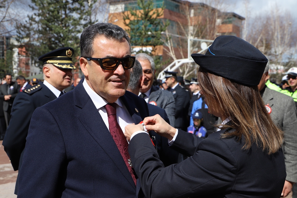 BAŞKAN DEMİR, POLİS HAFTASI KUTLAMA TÖRENİNE KATILDI