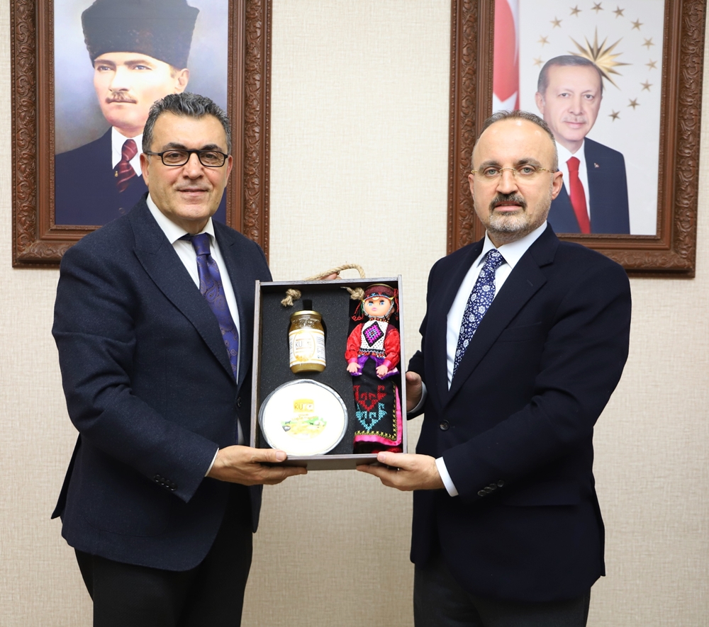 BAŞKAN DEMİR, ARDAHAN SOKAK HAYVANLARI DURUM DEĞERLENDİRME TOPLANTISINA KATILDI