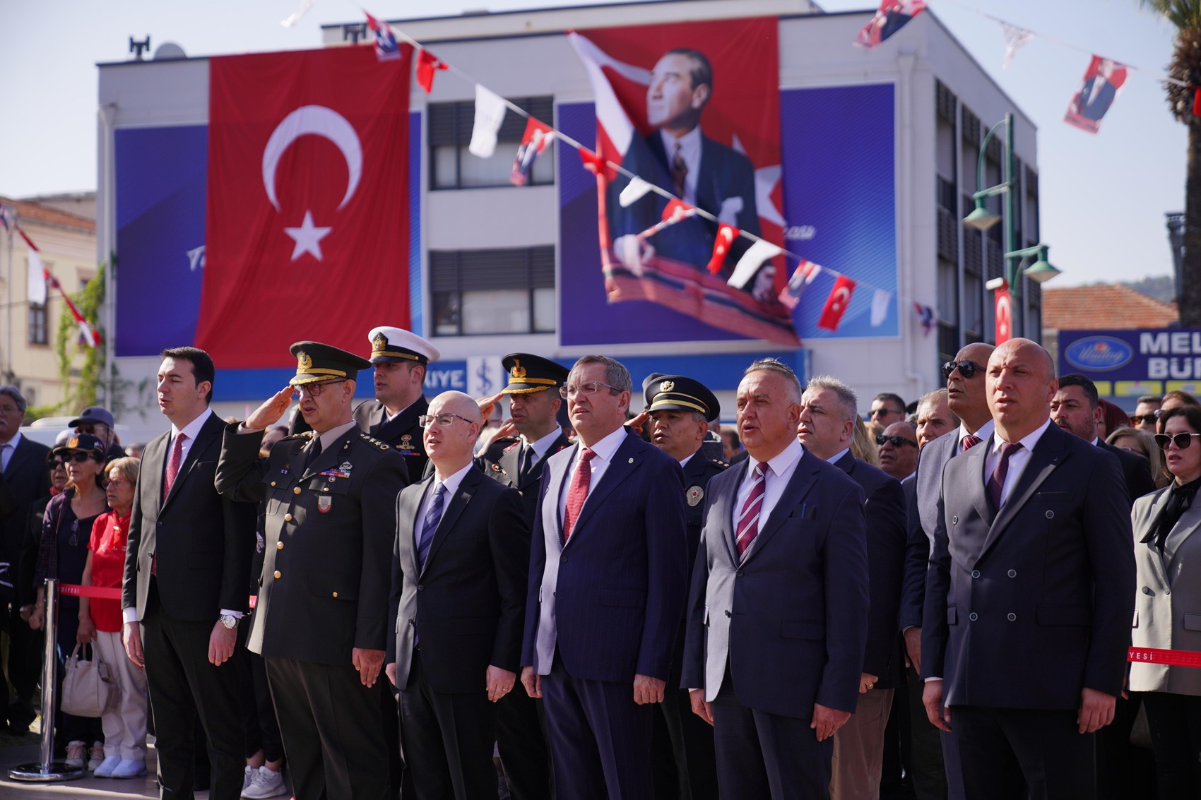 BAŞKAN MESUT ERGİN: EGEMENLİK KAYITSIZ ŞARTSIZ MİLLETİNDİR. MİLLETİN GELECEĞİ İSE ÇOCUKLARIMIZDIR.
