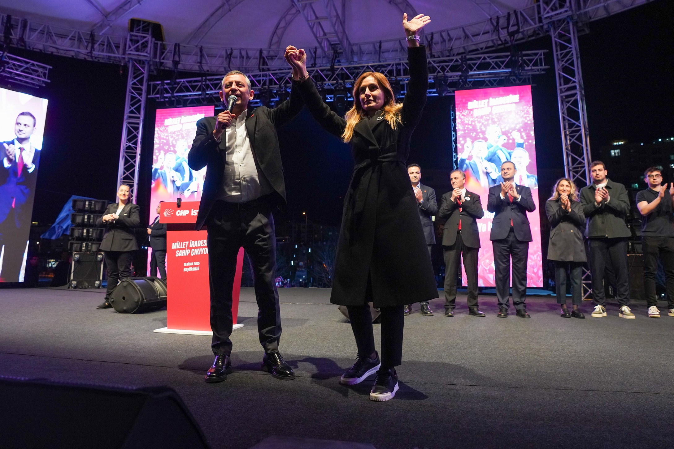 MİLLET İRADESİNE BEYLİKDÜZÜ’NDE SAHİP ÇIKTI