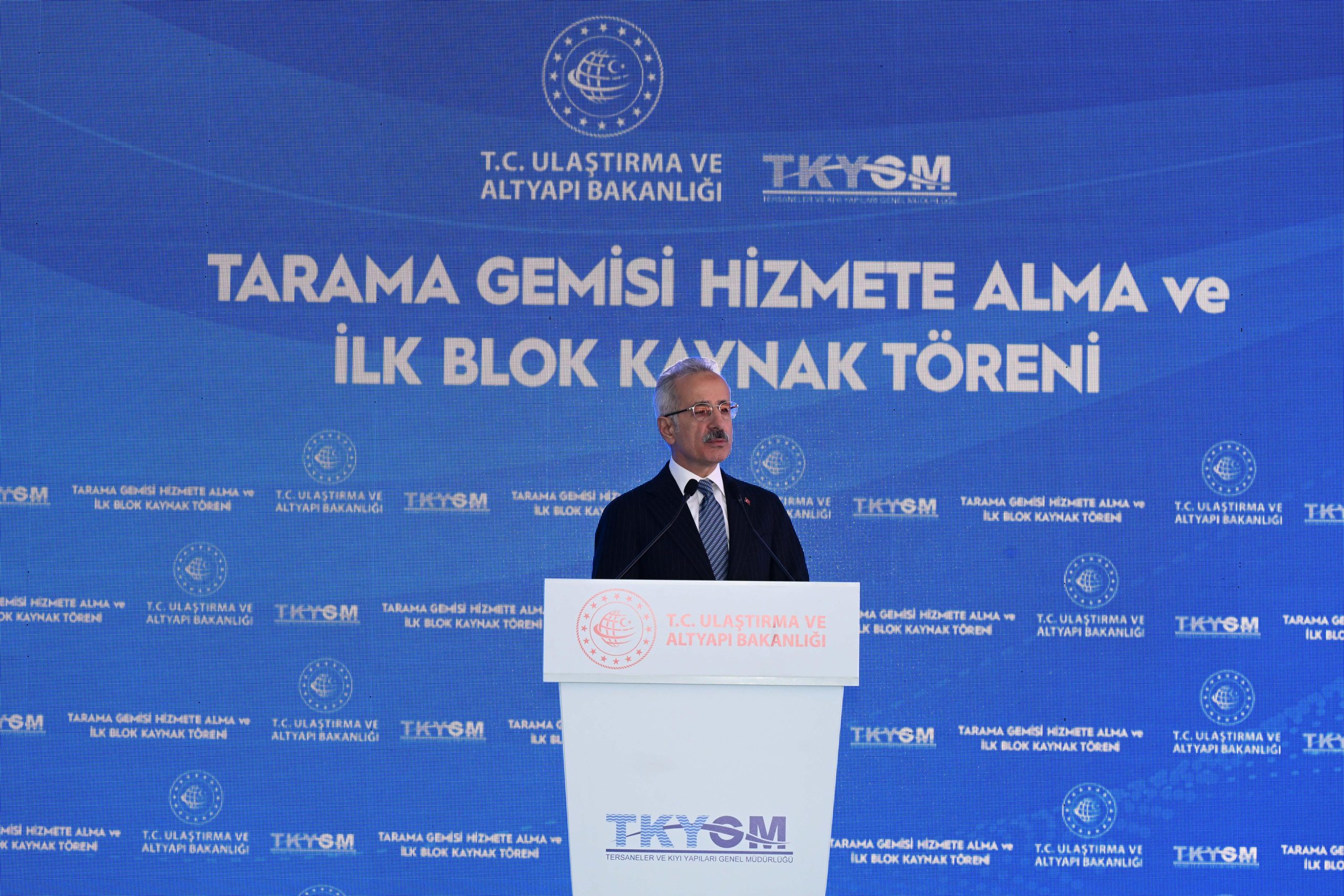 MÜSİLAJLA MÜCADELEYE TAKVİYE- DÖKER-1 ÇAMUR TAŞIMA BARCI HİZMETE ALINDI