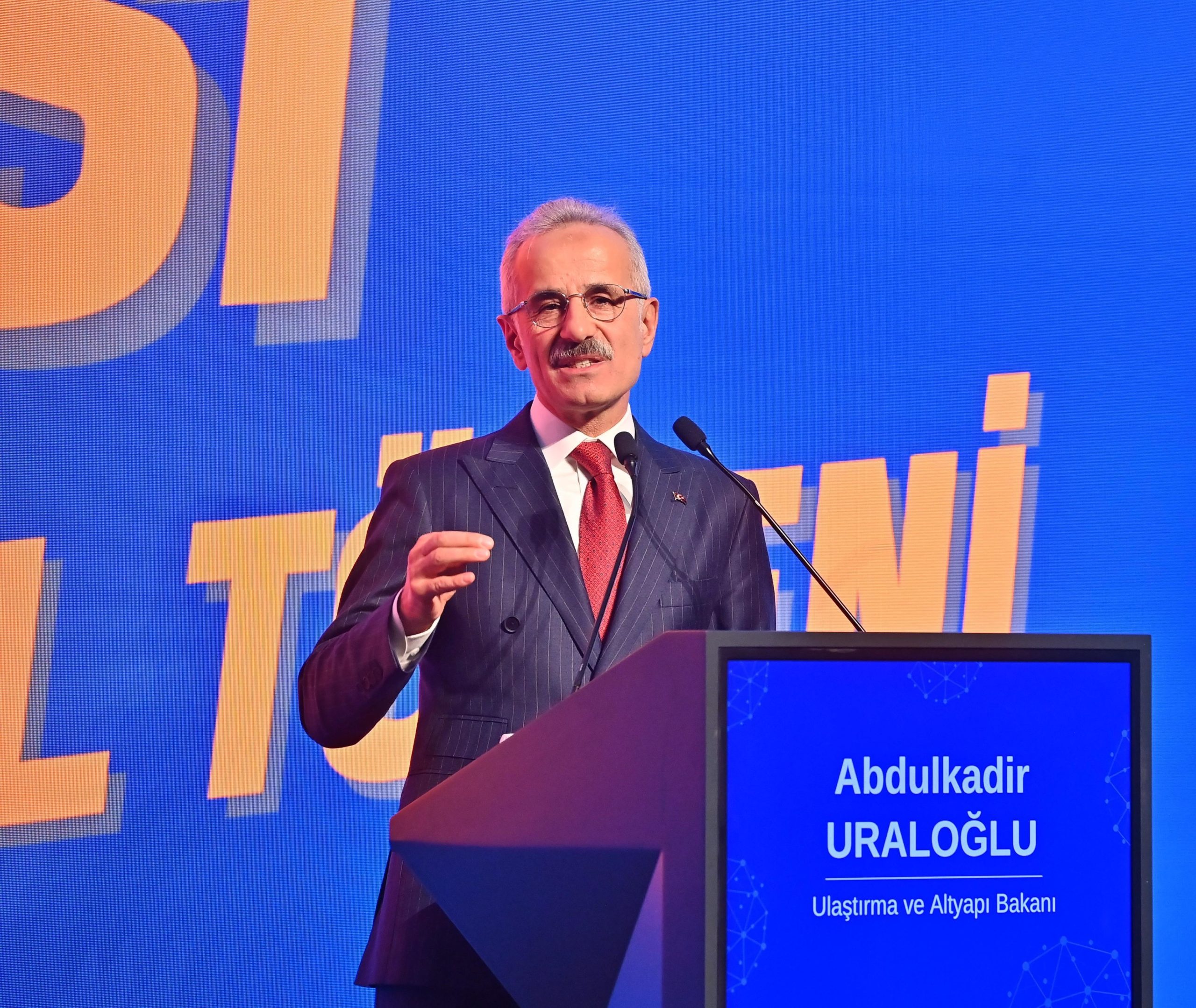 GENÇ FİKİRLER ULAŞTIRMA PROJELERİ İÇİN YARIŞTI