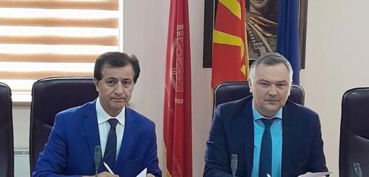 Rektör Emiroğlu İlk Uluslararası Anlaşmaya İmza Attı