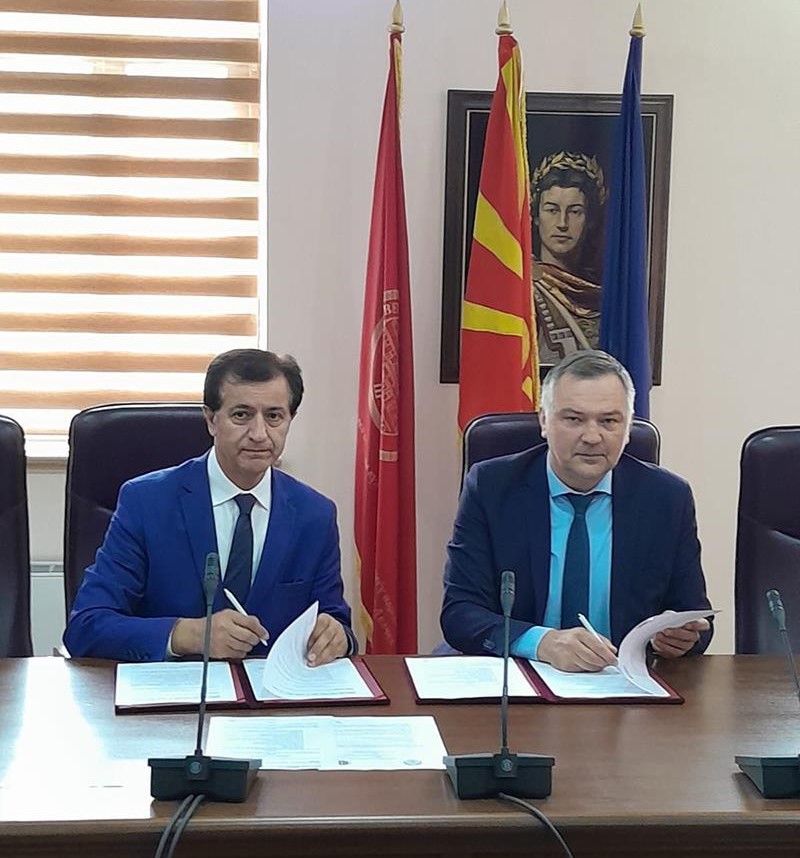 Rektör Emiroğlu İlk Uluslararası Anlaşmaya İmza Attı