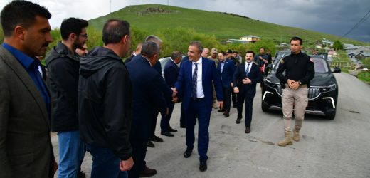 Ardahan GÖLE İlçesine Bağlı Yeniköy-Kalecik-Yiğit Konağı-Budaklı Grup Köy Yolu Hizmete Açıldı.