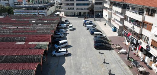 AKÇAY MAHALLESİ’NDE KAPALI PAZARYERİ ÇEVRESİ YENİLENDİ