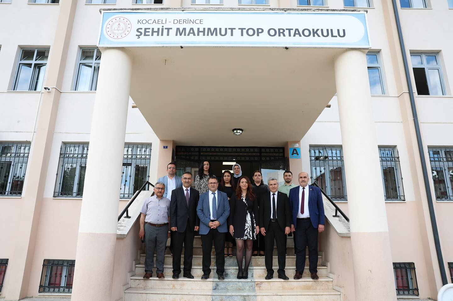 Şehit Mahmut Top Ortaokulu’nda Sanat Şöleni