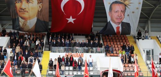 ARDAHAN’DA 19 MAYIS BAYRAMI COŞKUYLA KUTLANDI