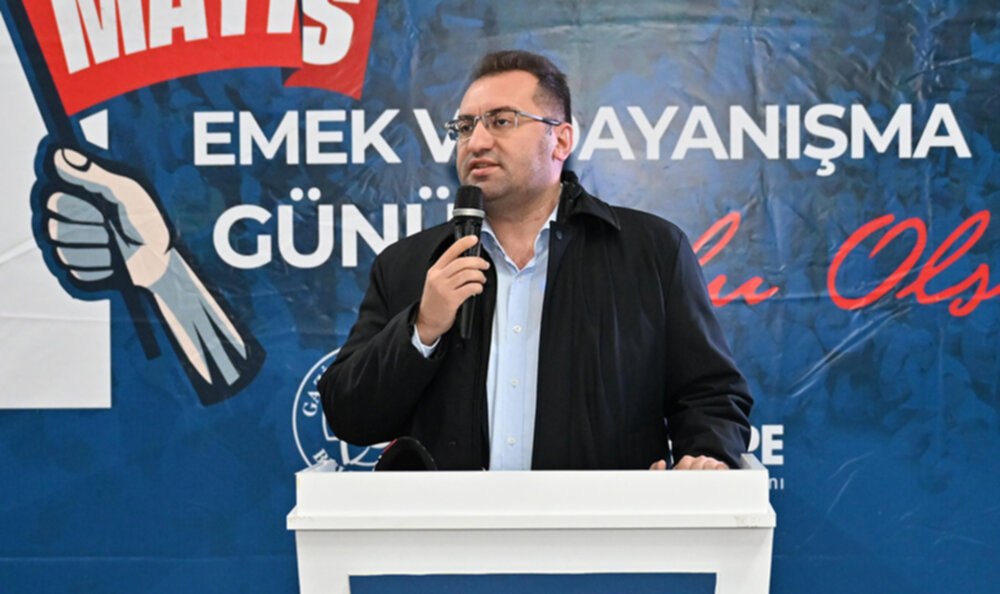 GAZİOSMANPAŞA’DA BELEDİYE İŞÇİLERİ 1 MAYIS’I KUTLADI