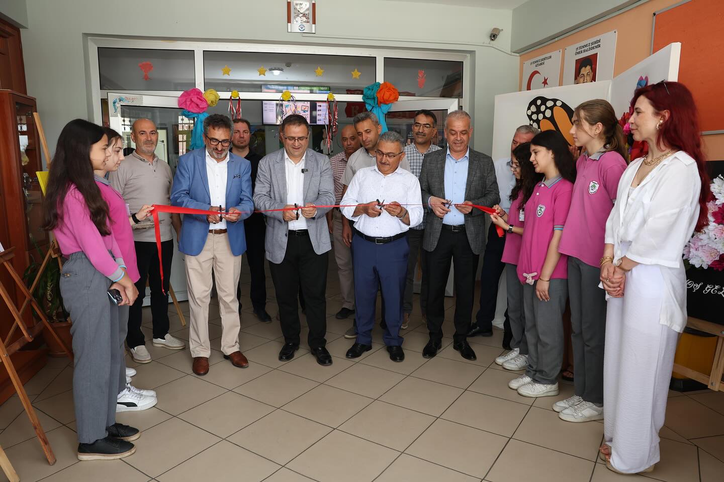 Çınarlı Ortaokulu’nda Yıl Sonu Sergisi