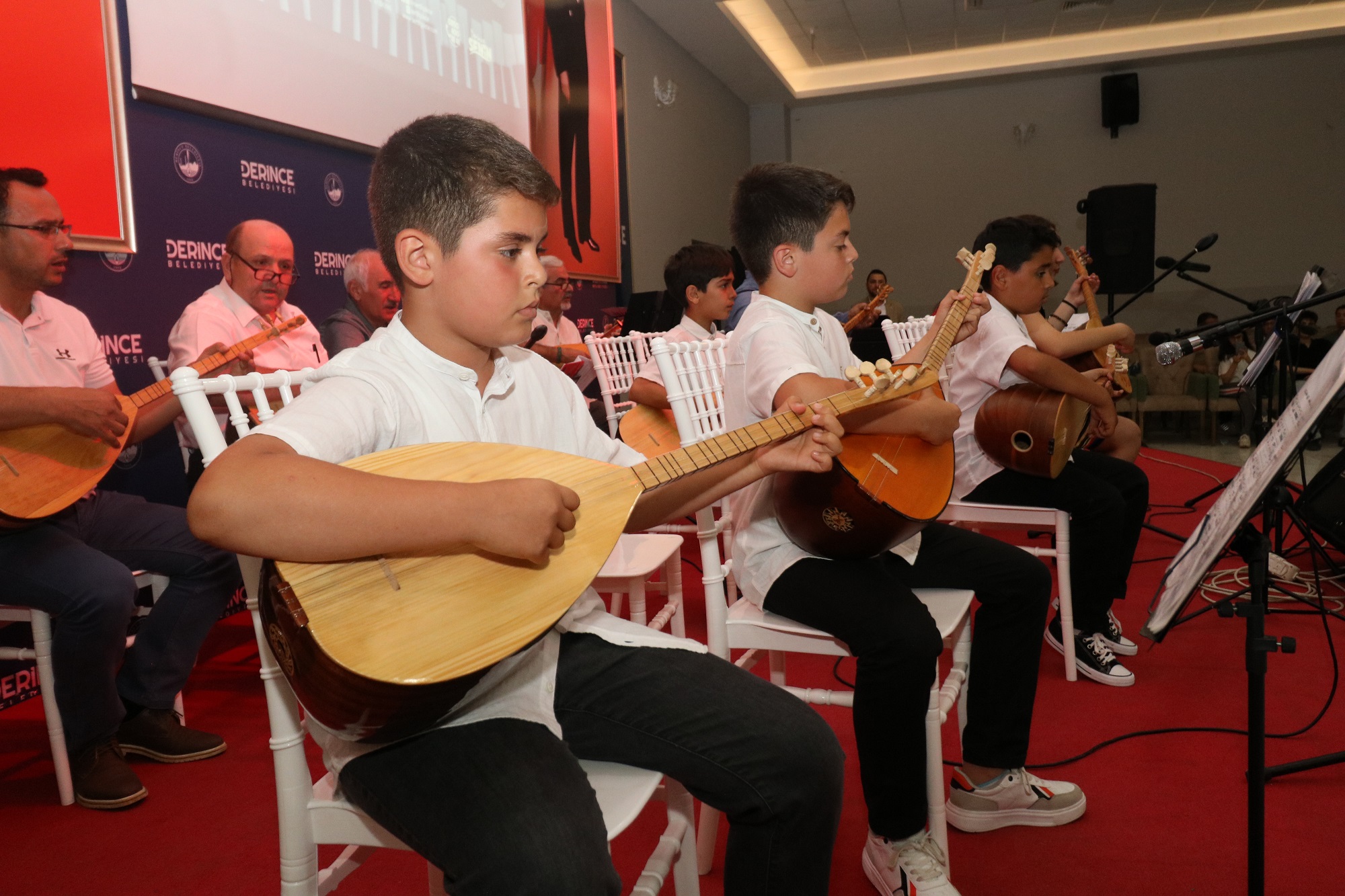 Derince’de Genç Yetenekler Sahne Aldı