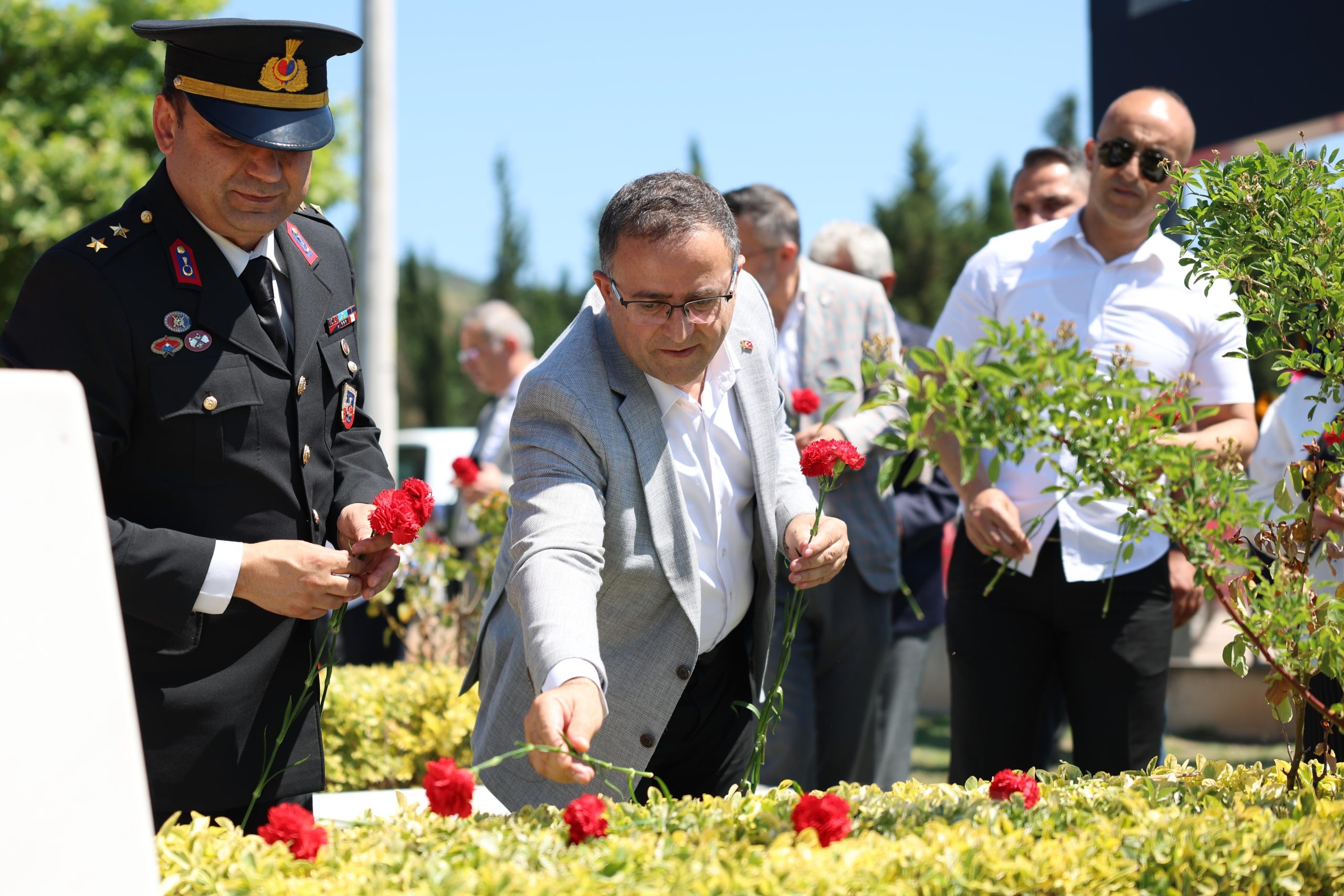 Derince’de Dualar Şehitlerimiz İçin