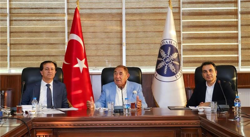 ARÜ Kalkındırma Vakfı’nın 11. Mütevelli Heyeti Toplantısı Üniversitede Gerçekleştirildi