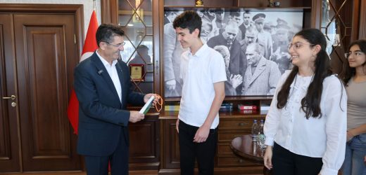 ÇEKMEKÖY BELEDİYESİ- 140 ÖĞRENCİ, YÜZDE 97 BAŞARI ORANI