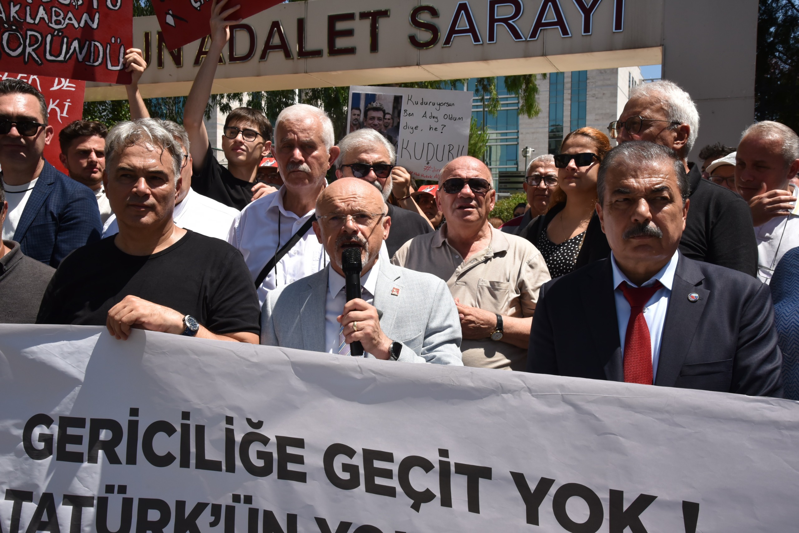 Cumhuriyet Düşmanlığı Artık Gizlenmiyor