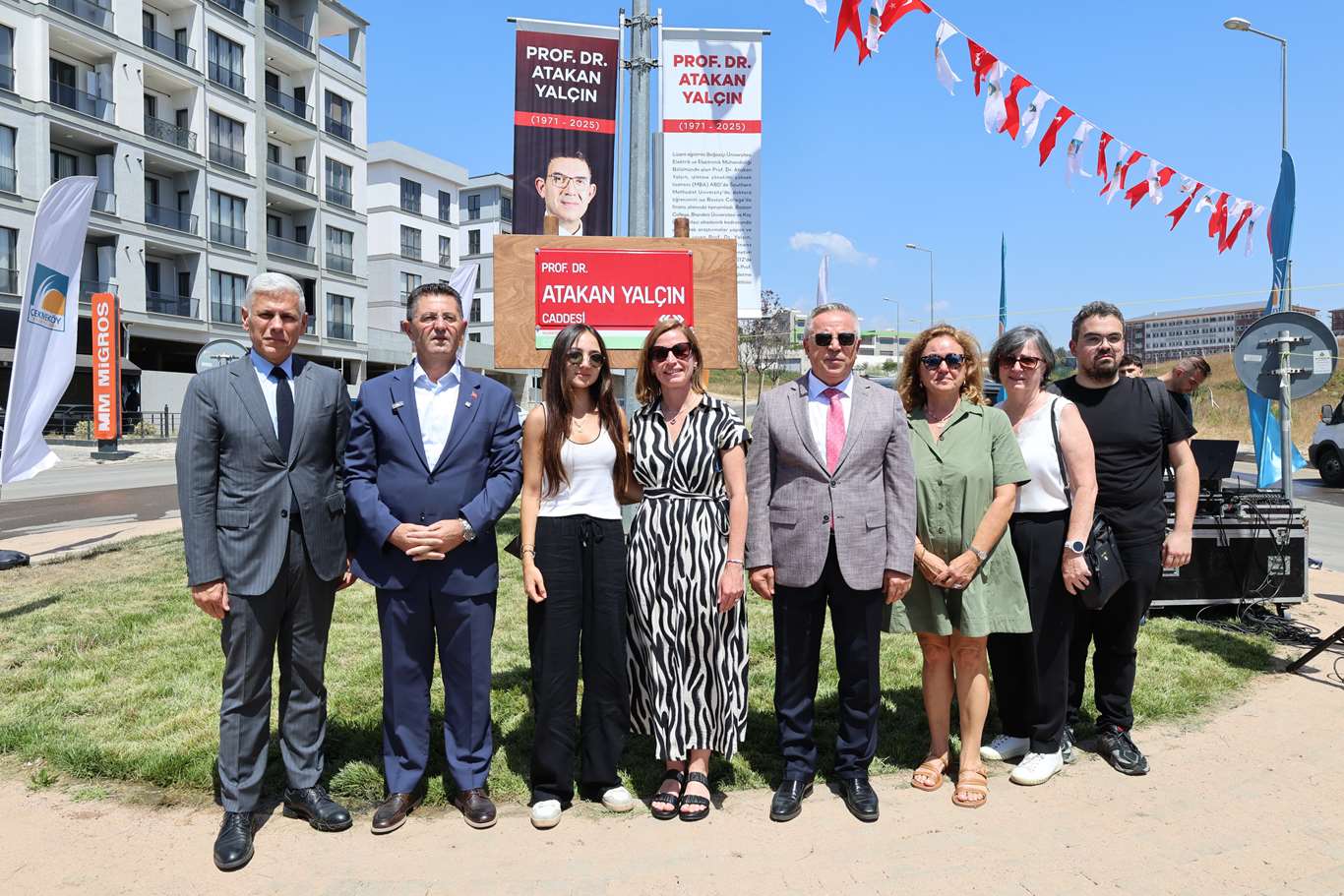 UNUTULMADI: PROF. DR. ATAKAN YALÇIN’IN İSMİ ÇEKMEKÖY’DE BİR CADDEYE VERİLDİ