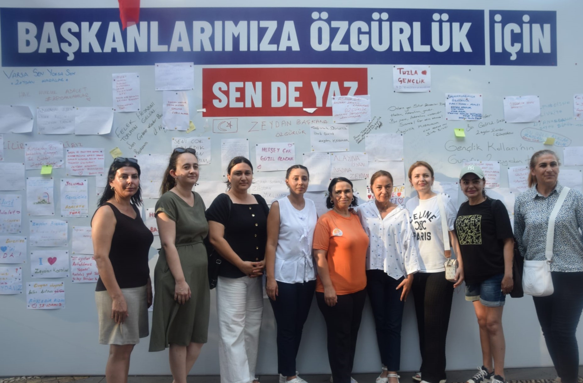 ADALET NÖBETİNİN İLK GÜNÜNDEN İTİBAREN KADINLAR ALANLARDA OLMAYA DEVAM EDİYOR