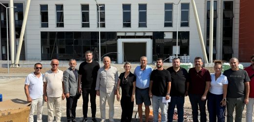 AK Parti Muğla Milletvekili Kadem Mete, Marmaris Spor Kompleksi’nde İncelemelerde Bulundu