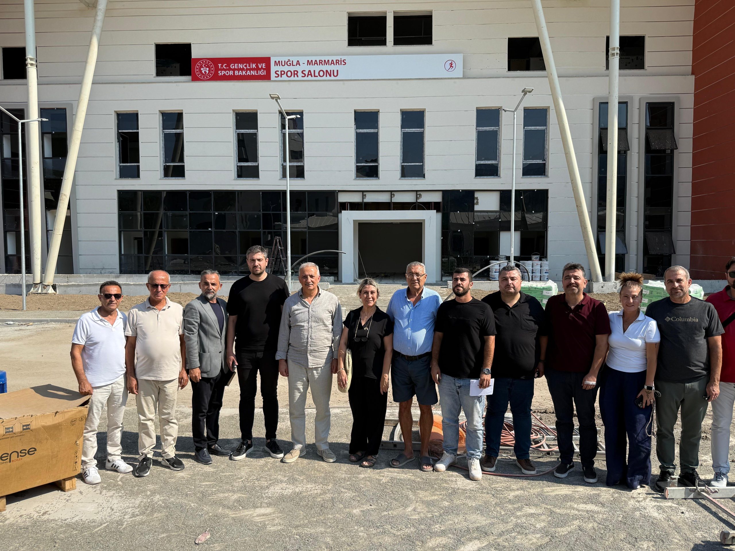 AK Parti Muğla Milletvekili Kadem Mete, Marmaris Spor Kompleksi’nde İncelemelerde Bulundu