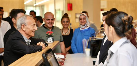 KÜÇÜKÇEKMECE BELEDİYESİ ANA HİZMET BİNASINA YENİ SOSYAL ALAN: KAFE K HİZMETE AÇILDI!