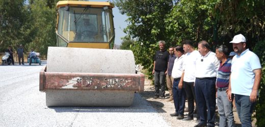 MİLAS BELEDİYESİ MAHALLELERİMİZDE KONFORLU YOLLAR HAYATA GEÇİRİYOR… BALCILAR’DA ÇALIŞMALAR SÜRÜYOR