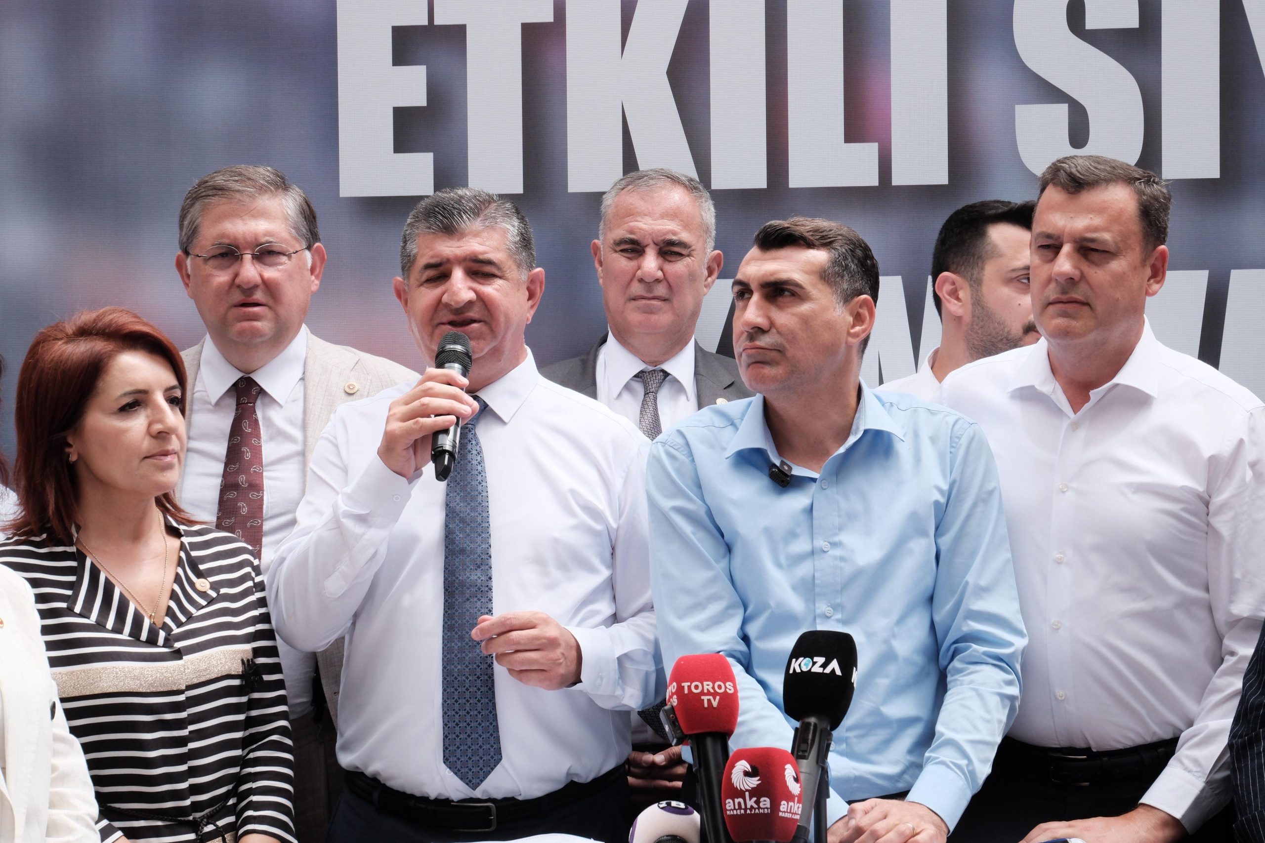 HP PM ÜYELERİ VE MİLLETVEKİLLERİNDEN OLUŞAN HEYET ADANA’DA, İLK DURAK ADALET NÖBETİ ÇADIRI