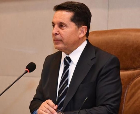 Ahmet Özer’den, Van’a Selam Var.