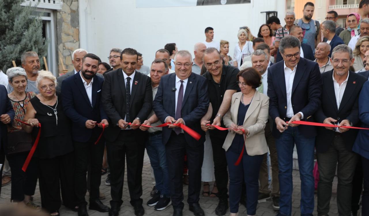 Ölmez Ağacın Gölgesinde Kitap: 7. Edremit Kitap Fuarı başladı