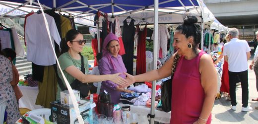 ‘Atma Sat İkinci El Pazarı’ Neyzen Tevfik Meydanı’nı Şenlendirdi