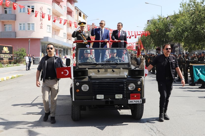 ARDAHAN’DA 30 AĞUSTOS ZAFERİ’NİN 103.YIL DÖNÜMÜ COŞKUYLA KUTLANDI