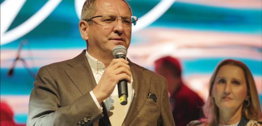 20. Ayvalık Uluslararası Zeytin Hasat ve Turizm Festivali’nde müzik dolu gece…